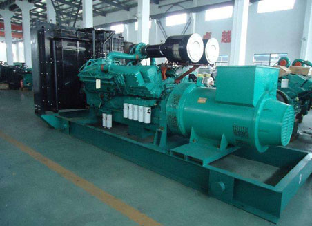 新泰800kw康明斯柴油发电机组图片 新泰800kw康明斯柴油发电机组图片